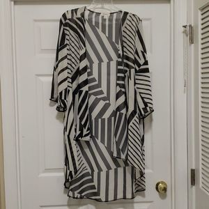 Espressos open  front  duster